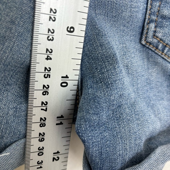 Aero jeans shorts size 9 distressed stretch - Picture 5 of 7